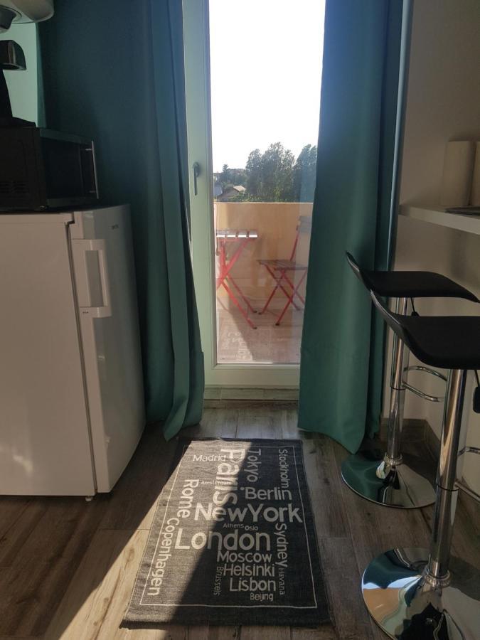 Moni Apartment ナボダリ エクステリア 写真